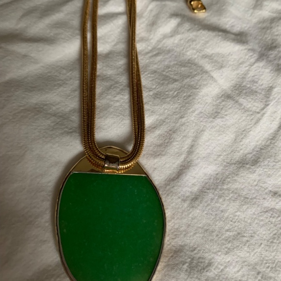 Stella & Dot green statement necklace - Picture 2 of 3